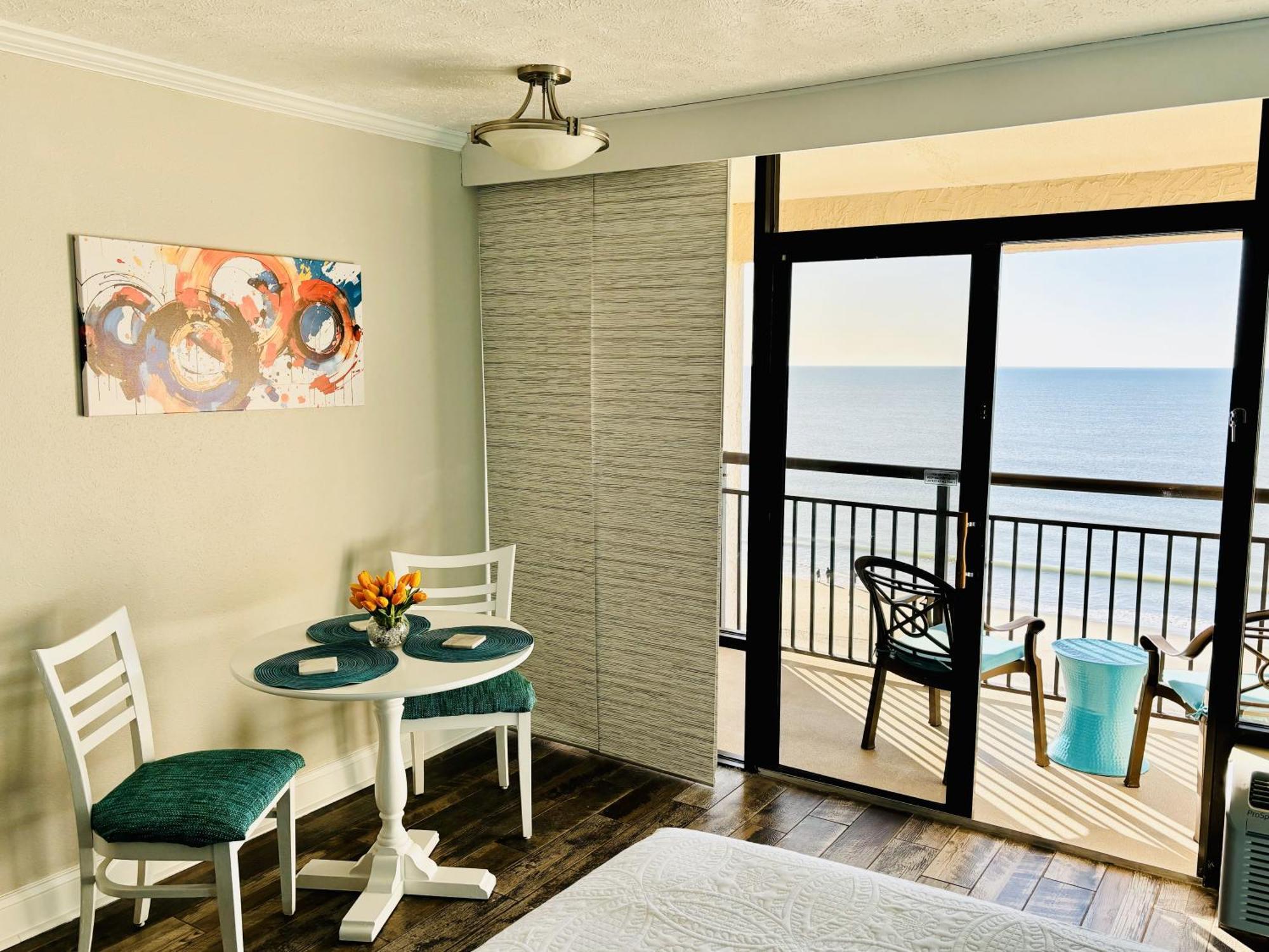 Sea La Vie Oceanfront Studio Myrtle Beach Exterior photo